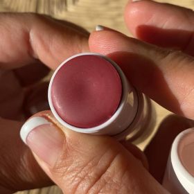 Lip & Cheek Bloom. 2 in 1 Natural Lipstick (Color: Grape)