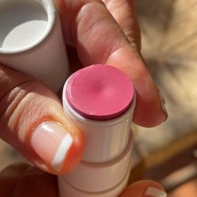 Lip & Cheek Bloom. 2 in 1 Natural Lipstick (Color: PINK)